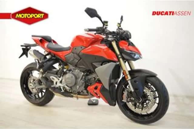 Ducati STREETFIGHTER V2 (2026) thumbnail 2