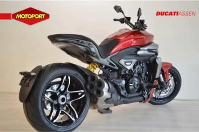 Ducati XDIAVEL V4 (2026) thumbnail 3