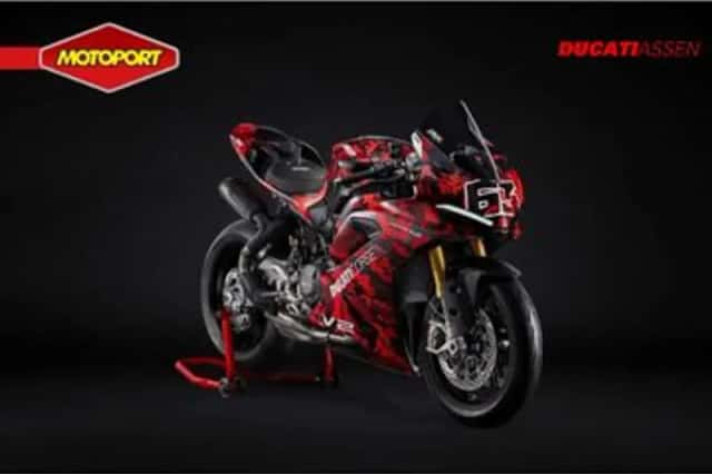 Ducati PANIGALE V2 S (2026) thumbnail 2