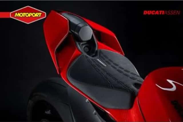 Ducati PANIGALE V4 S (2026) thumbnail 6