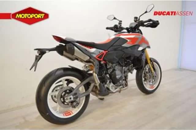 Ducati HYPERMOTARD V2 SP (2026) thumbnail 3