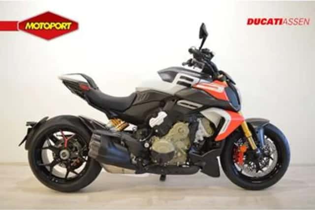 Ducati DIAVEL V4 RS (2026) thumbnail 1