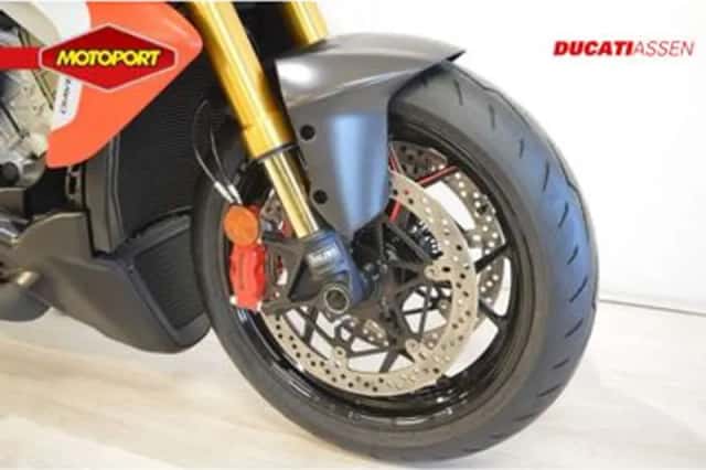 Ducati DIAVEL V4 RS (2026) thumbnail 6
