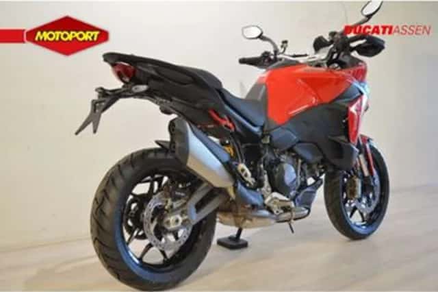 Ducati MULTISTRADA V2 (2026) thumbnail 3