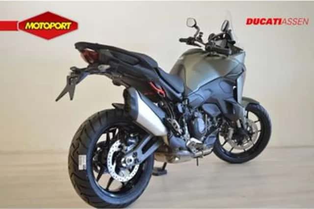 Ducati MULTISTRADA V2 S (2026) thumbnail 3