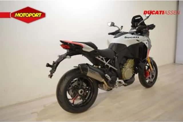 Ducati MULTISTRADA V4 RS (2026) thumbnail 3