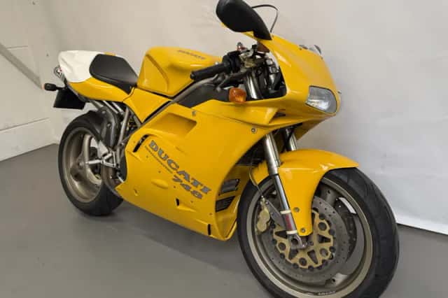 Ducati 748 SP (2021) thumbnail 6