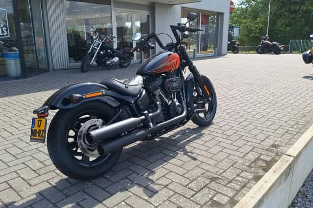 Harley-Davidson Street BOB 114 (2022) thumbnail 3