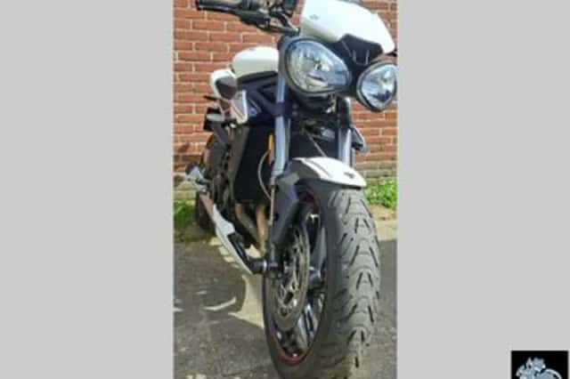 Triumph Street Triple RS (2019) thumbnail 1