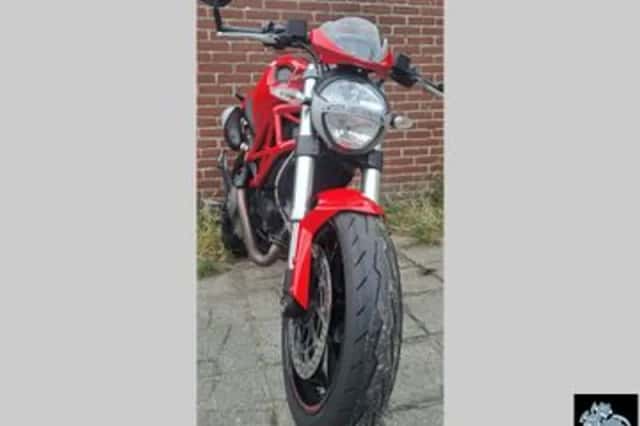 Ducati 796 Monster (2012) thumbnail 1