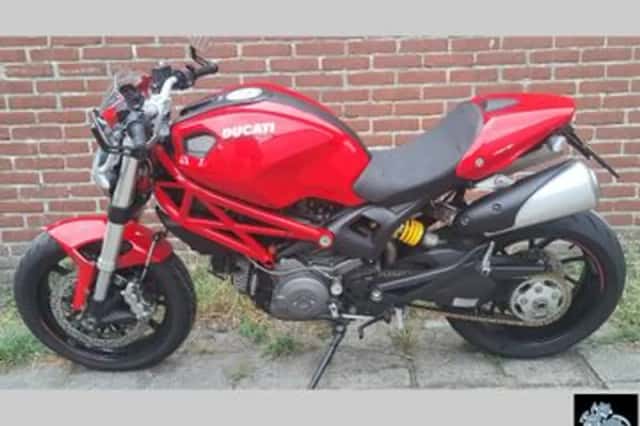 Ducati 796 Monster (2012) thumbnail 3