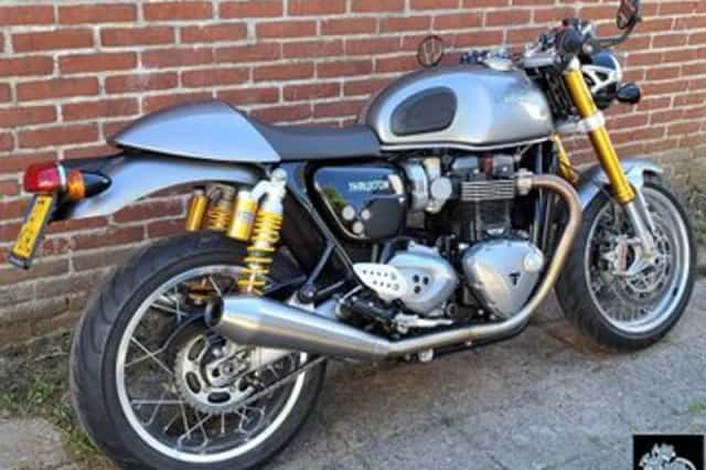 Triumph Thruxton 1200 R (2016) thumbnail 4
