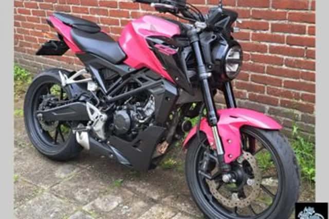 Honda CB125R (2025) thumbnail 2