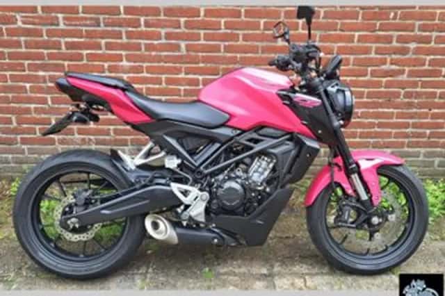 Honda CB125R (2025) thumbnail 3