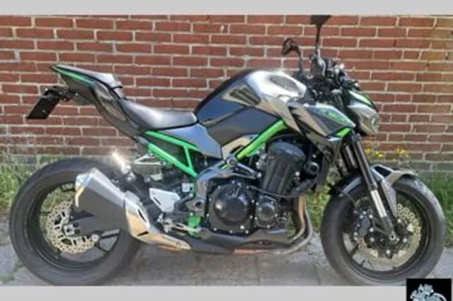 Kawasaki Z900 (2024) thumbnail 3