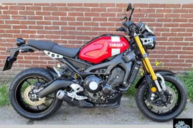 Yamaha XSR900 (2016) thumbnail 3