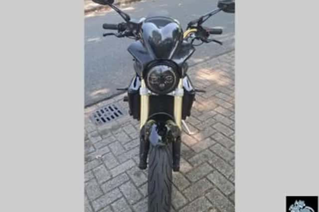 Triumph Street Triple 675 (2008) thumbnail 3