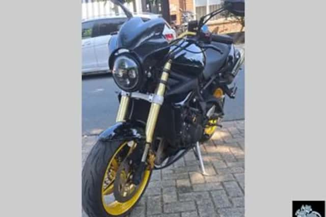 Triumph Street Triple 675 (2008) thumbnail 4