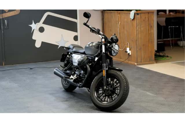 Moto Guzzi V9 Bobber (2023) thumbnail 5