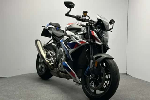 BMW M 1000 R (2024) thumbnail 4
