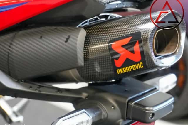Honda CBR600RR (2024) thumbnail 2
