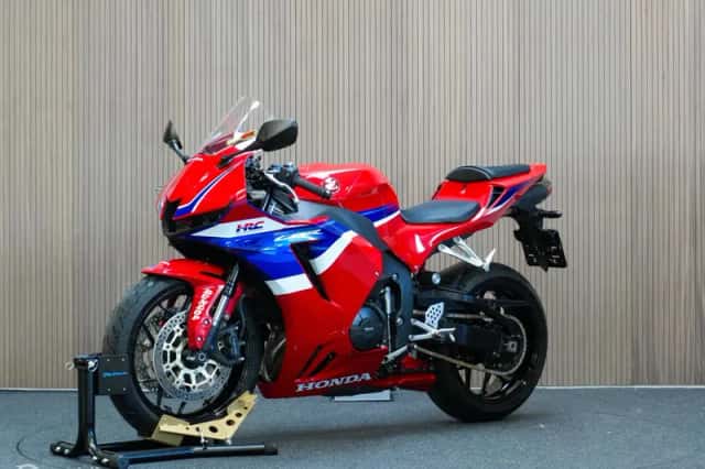 Honda CBR600RR (2024) thumbnail 4