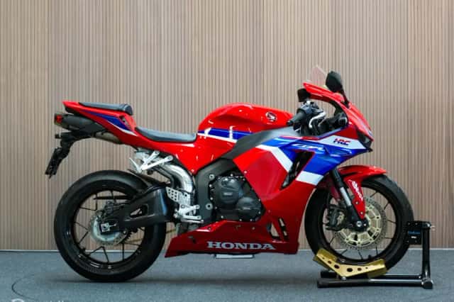 Honda CBR600RR (2024) thumbnail 6