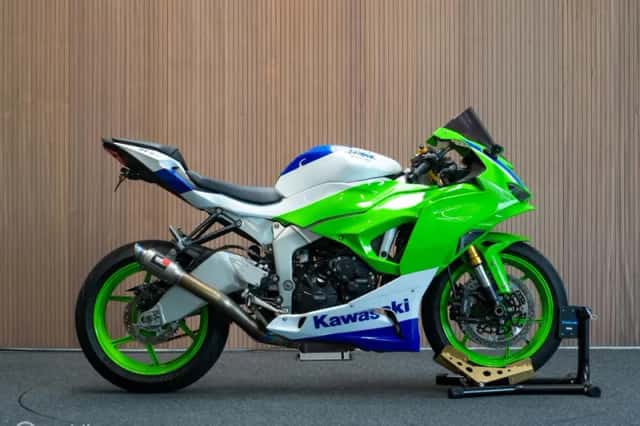 Kawasaki Ninja ZX-6R (2024) thumbnail 5