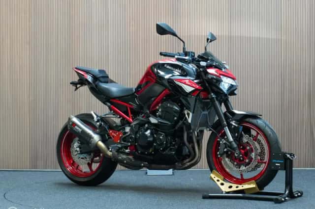 Kawasaki Z900 (2024) thumbnail 4