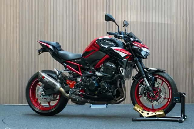 Kawasaki Z900 (2024) thumbnail 6