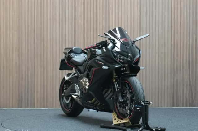 Honda CBR650R (2022) thumbnail 4