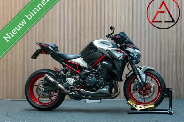 Kawasaki Z900 (2023) thumbnail 3
