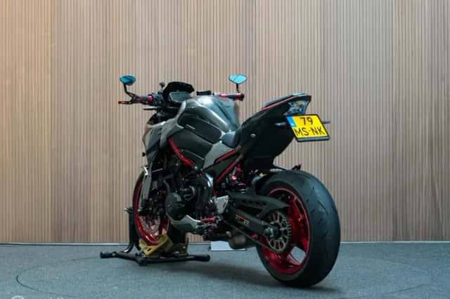 Kawasaki Z900 (2023) thumbnail 5