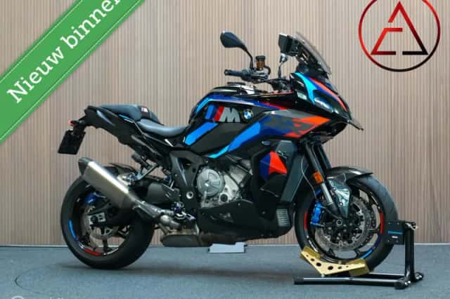BMW M 1000 XR (2025) thumbnail 1