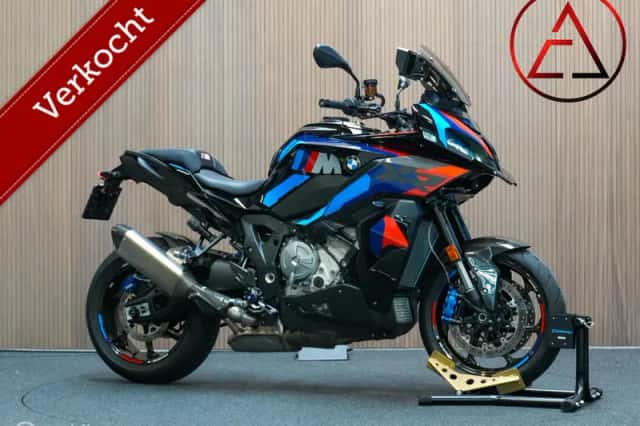 BMW M 1000 XR (2025) thumbnail 1