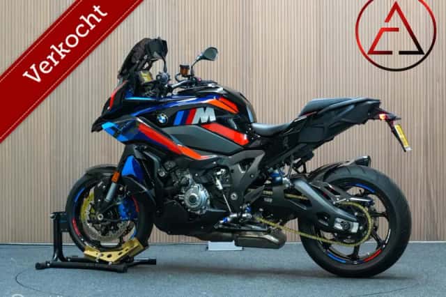 BMW M 1000 XR (2025) thumbnail 2