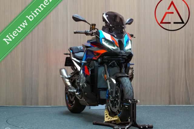 BMW M 1000 XR (2025) thumbnail 3