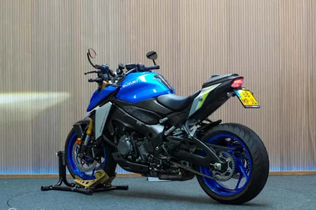 Suzuki GSX-S1000 (2021) thumbnail 5
