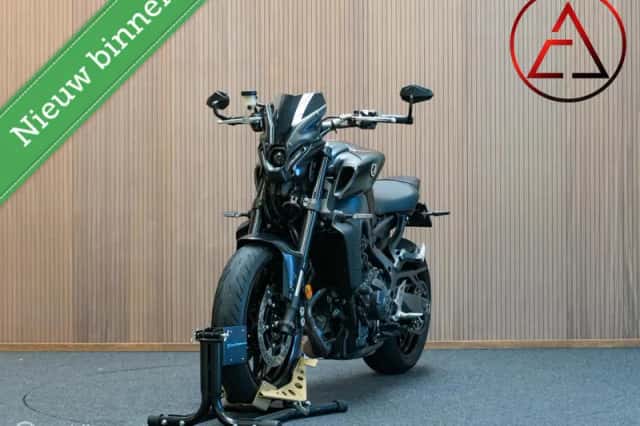 Yamaha MT-09 (2022) thumbnail 2