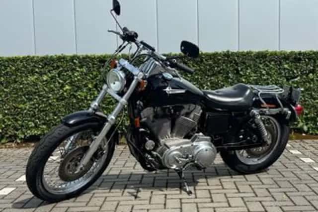 HARLEY-DAVIDSON SPORTSTER XLH 883 HUGGER (1997) thumbnail 1