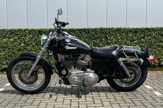 HARLEY-DAVIDSON SPORTSTER XLH 883 HUGGER (1997) thumbnail 2