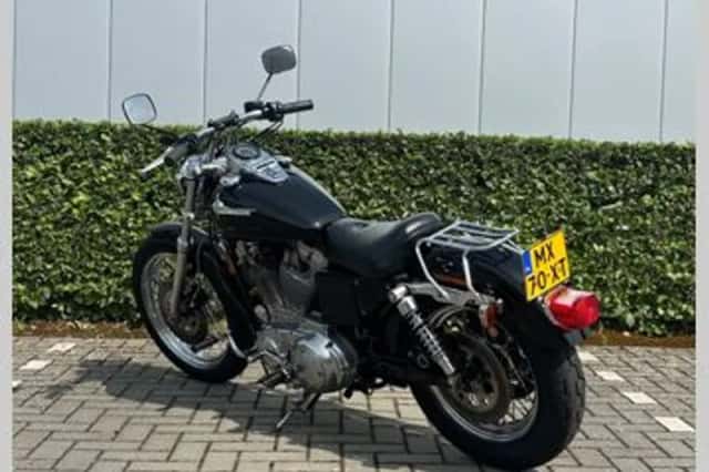 HARLEY-DAVIDSON SPORTSTER XLH 883 HUGGER (1997) thumbnail 3