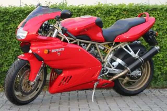 Ducati 900 SS (1999) thumbnail 1