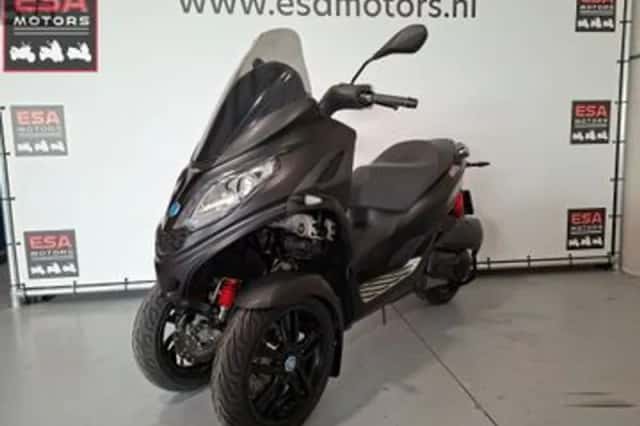 Piaggio MP3 300 HPE (2022) thumbnail 3