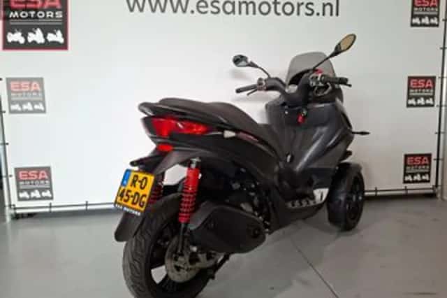 Piaggio MP3 300 HPE (2022) thumbnail 6