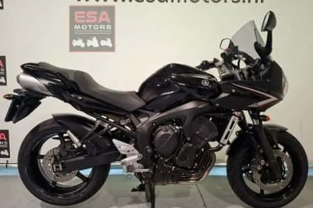 YAMAHA FZ 6 N FAZER (2010) thumbnail 2