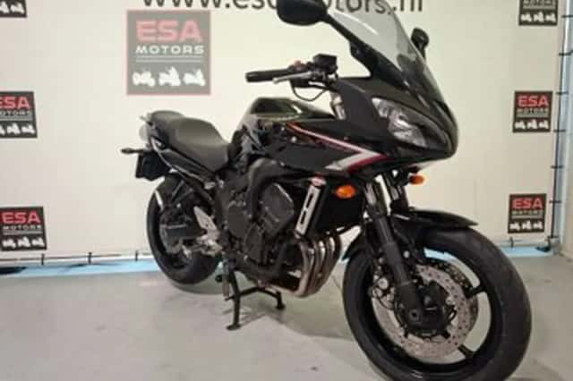 YAMAHA FZ 6 N FAZER (2010) thumbnail 3