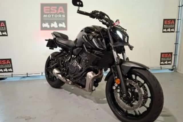 YAMAHA MT 07 (2023) thumbnail 3