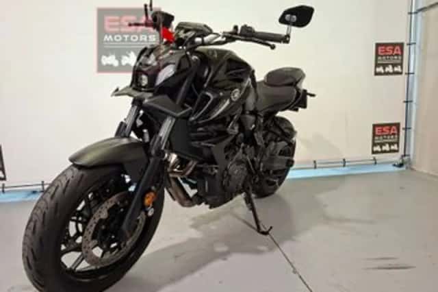 YAMAHA MT 07 (2023) thumbnail 4