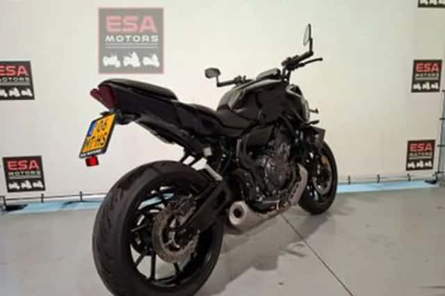 YAMAHA MT 07 (2023) thumbnail 5